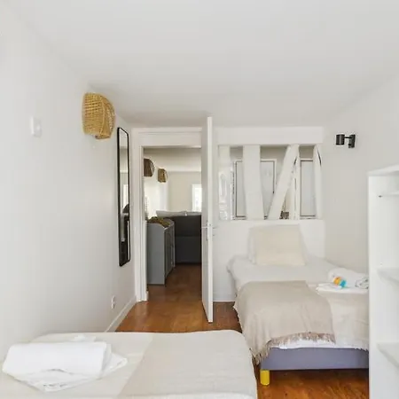 Super 3 Pieces Centre Apartment